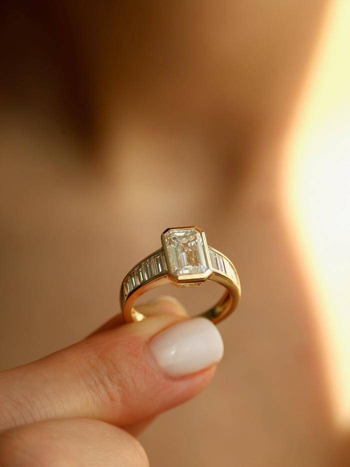 Nangi fine jewelry - white ring in gold