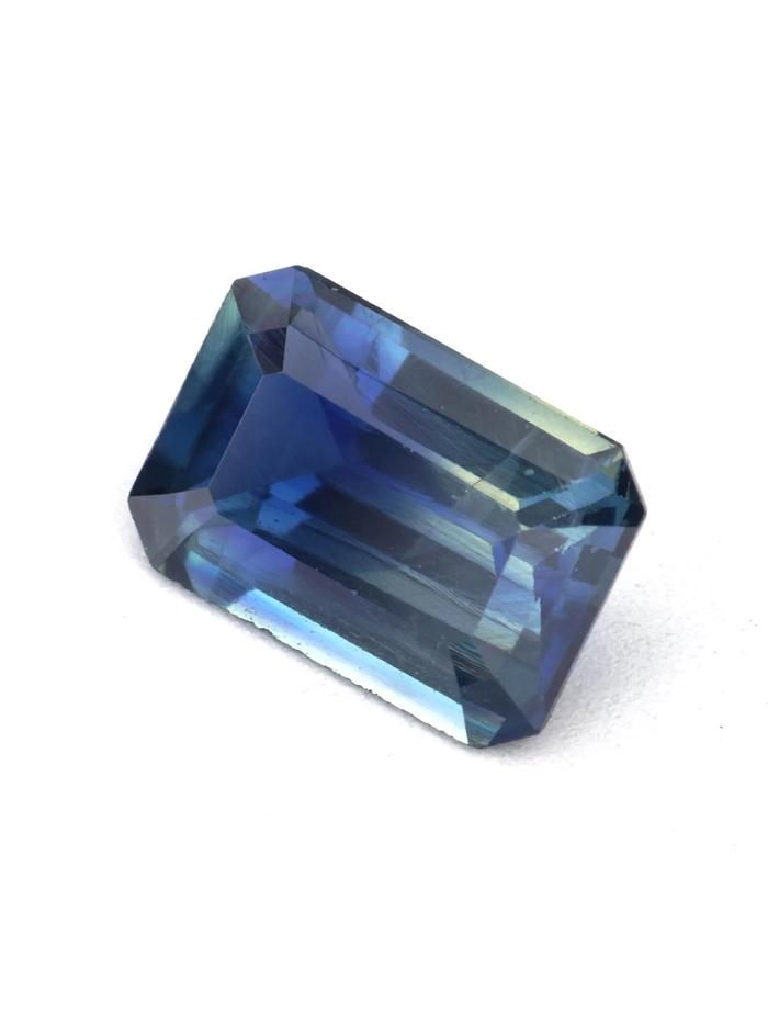 Nangi fine jewelry - blue gemstone in gold