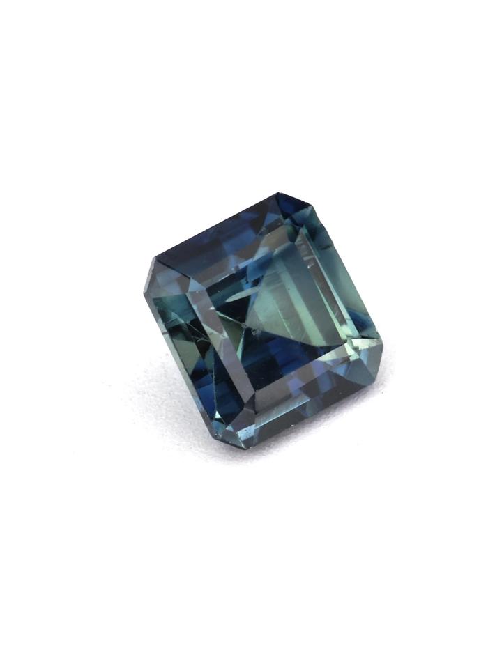 Nangi fine jewelry - teal / Peacock gemstone in gold