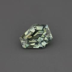 Nangi fine jewelry - green gemstone in gold