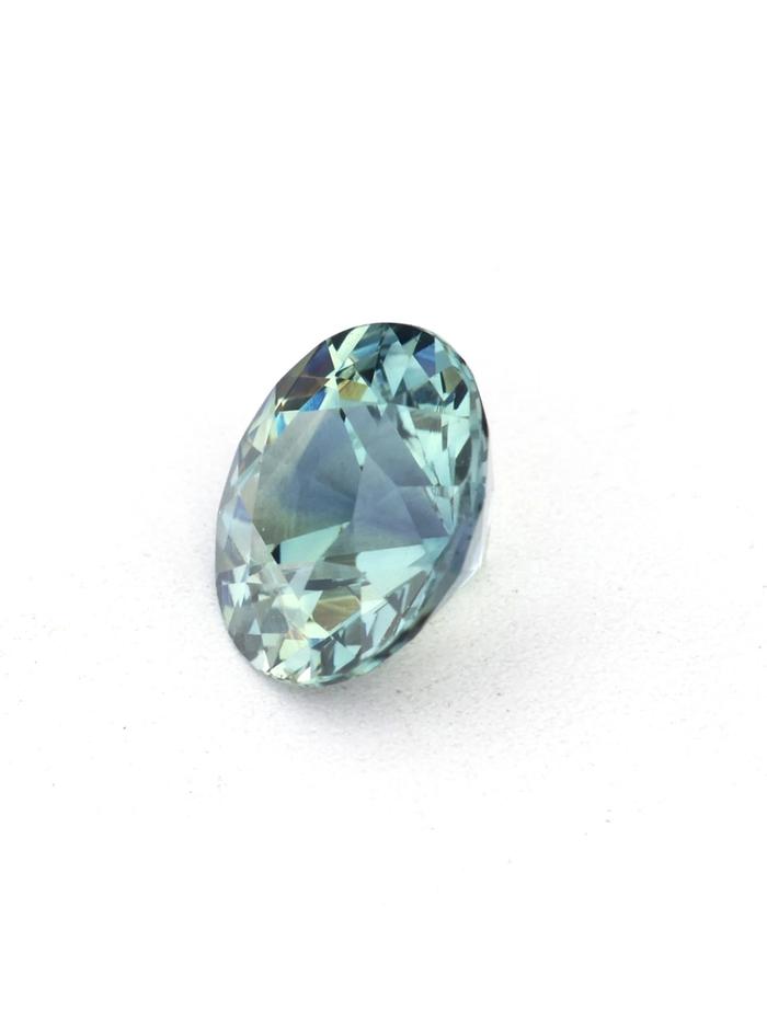 Nangi fine jewelry - green gemstone in gold