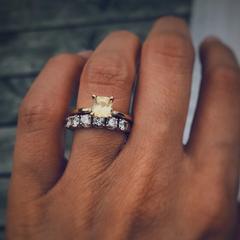 Nangi fine jewelry - yellow sapphire ring in yellow gold