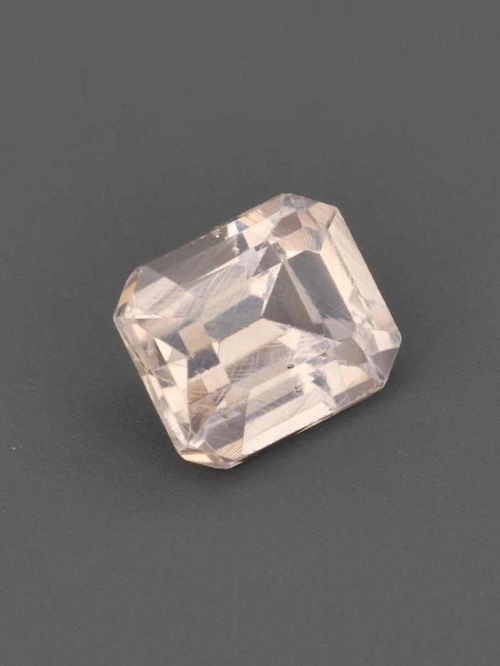 Nangi fine jewelry - champagne gemstone in gold