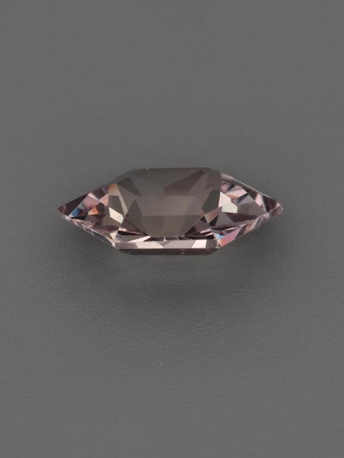 Nangi fine jewelry - pink gemstone in gold