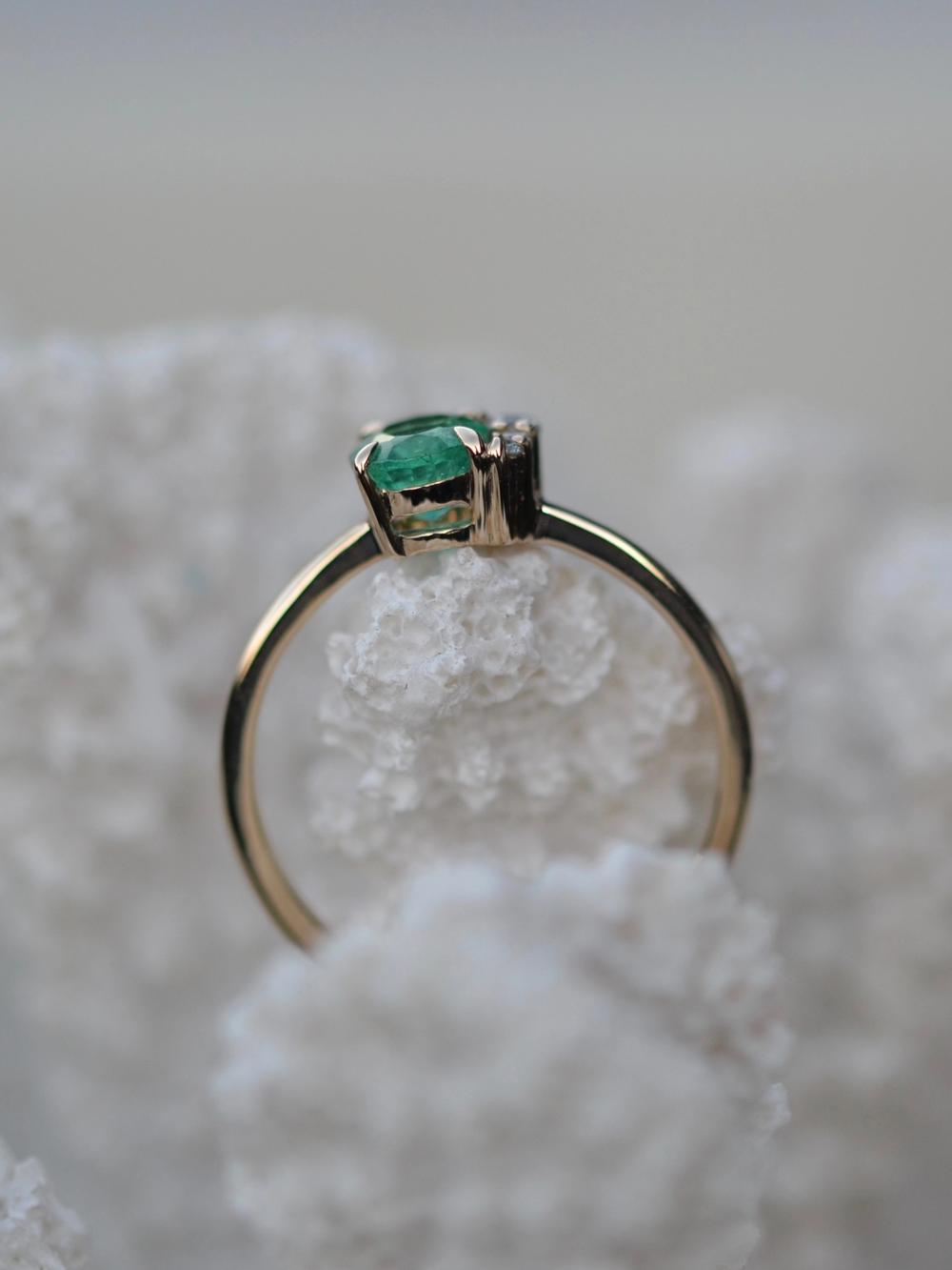 Emerald & Diamonds 