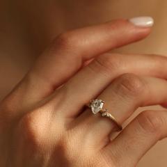 Nangi fine jewelry - ring in yellow gold