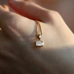 Nangi fine jewelry - white lab-grown diamond pendant in yellow gold