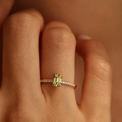 Nangi fine jewelry - green sapphire ring in yellow gold