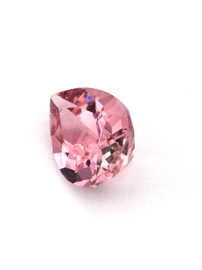 Nangi fine jewelry - pink gemstone in gold