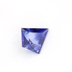 Nangi fine jewelry - blue gemstone in gold