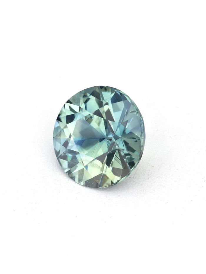 Nangi fine jewelry - green gemstone in gold