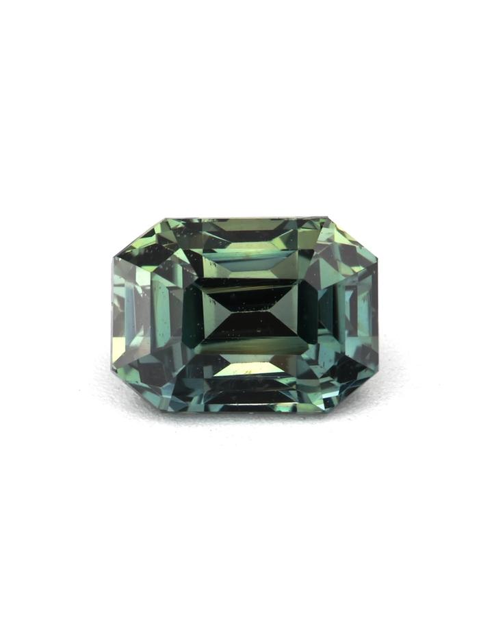 Nangi fine jewelry - green gemstone in gold