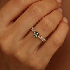 Nangi fine jewelry - teal / Peacock ring in yellow gold