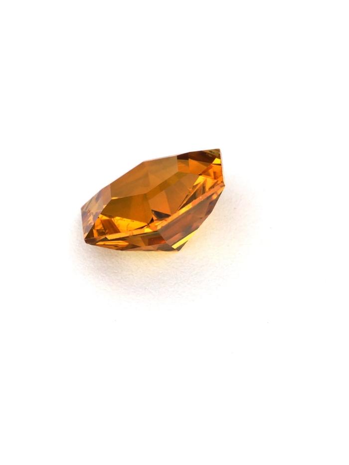 Nangi fine jewelry - orange gemstone in gold