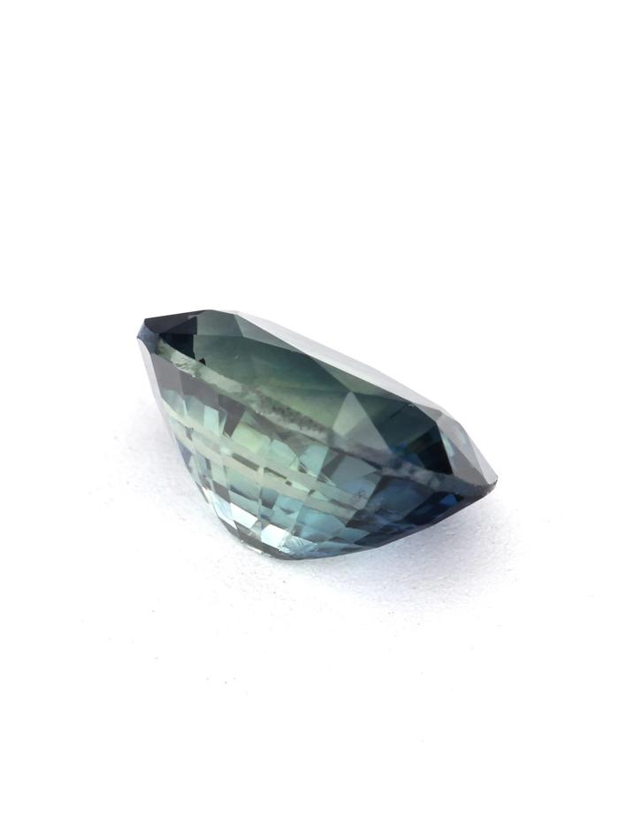 Nangi fine jewelry - teal / Peacock sapphire gemstone in gold
