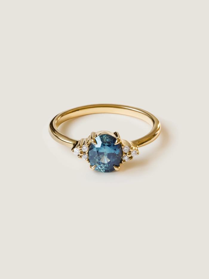 Nangi fine jewelry - blue ring in yellow gold