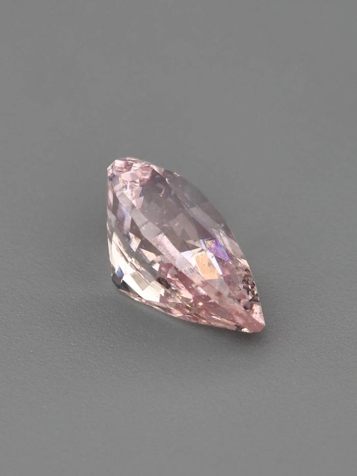 Nangi fine jewelry - pink gemstone in gold