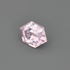 Nangi fine jewelry - pink gemstone in gold