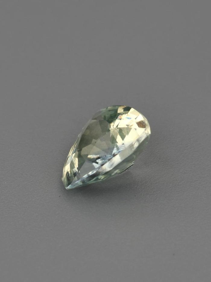 Nangi fine jewelry - blue gemstone in gold