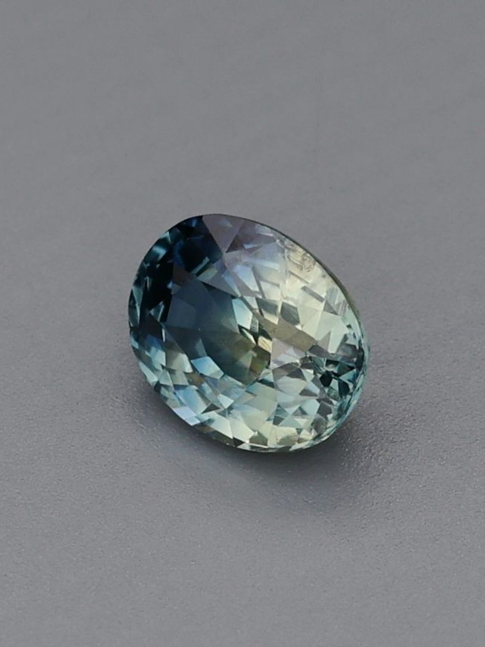 1.26 ct Parti Blue/Yellow, Oval Sapphire