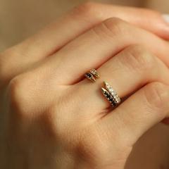 Nangi fine jewelry - black sapphire ring in gold