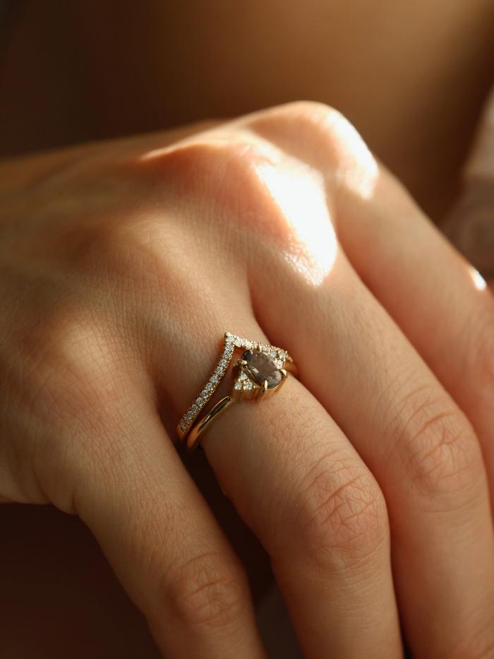 Nangi fine jewelry - brown ring in yellow gold
