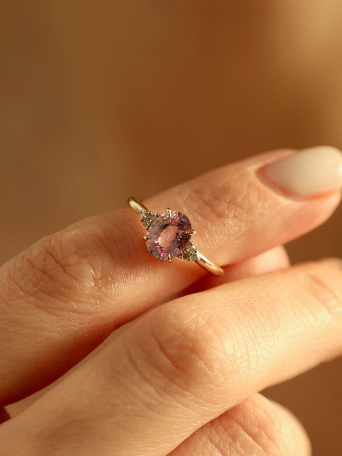Nangi fine jewelry - pink ring in yellow gold