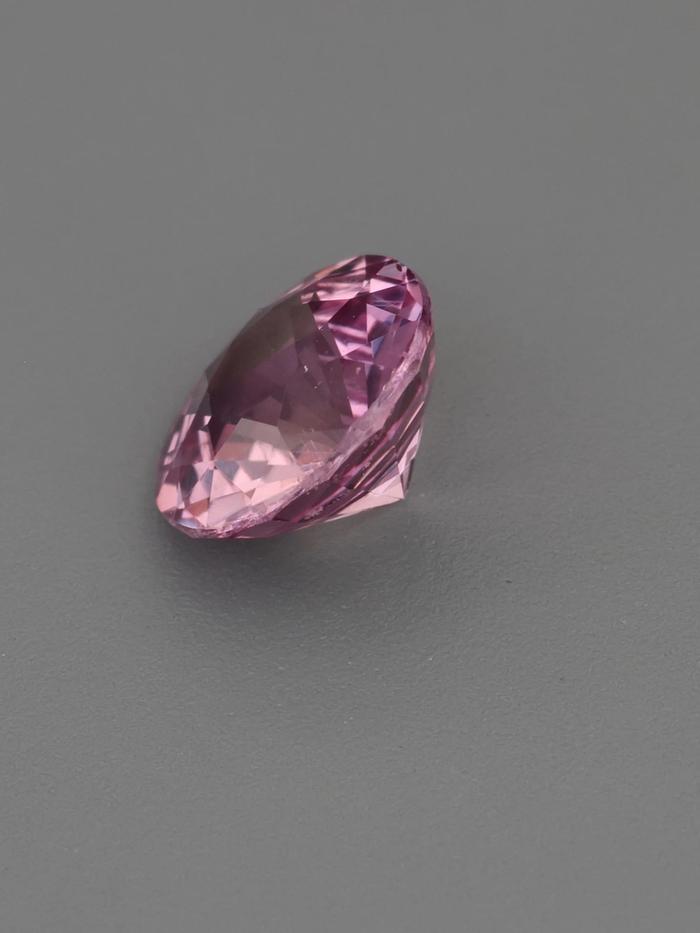 Nangi fine jewelry - pink gemstone in gold