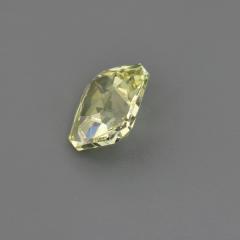 Nangi fine jewelry - yellow gemstone in gold