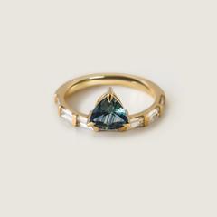 Nangi fine jewelry - teal sapphire ring in yellow gold