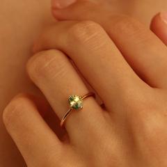 Nangi fine jewelry - green sapphire ring in yellow gold