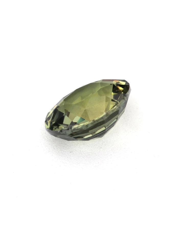 Nangi fine jewelry - green gemstone in gold