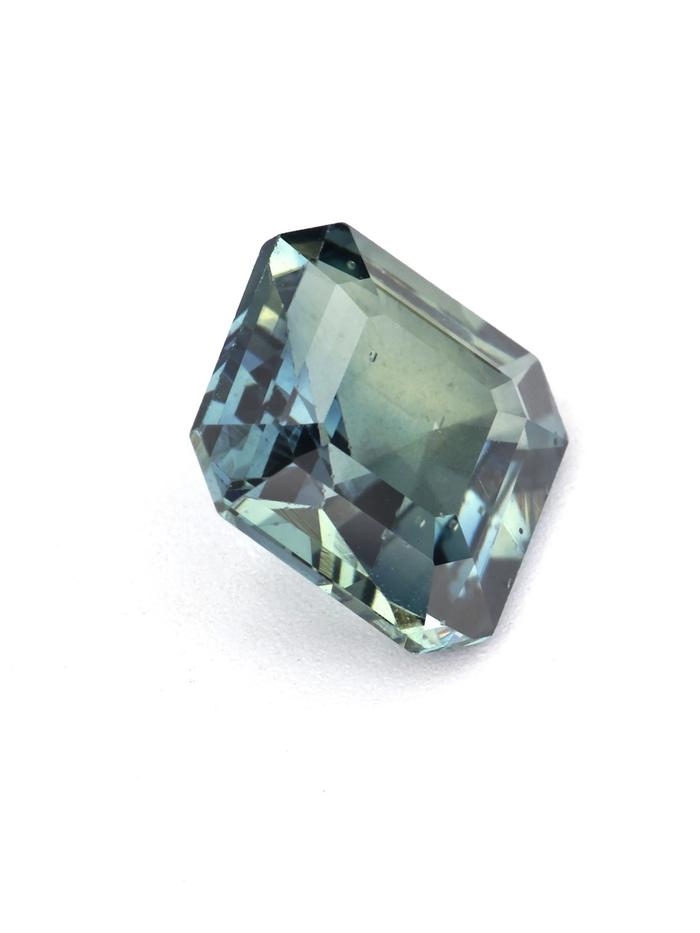 Nangi fine jewelry - teal / Peacock gemstone in gold