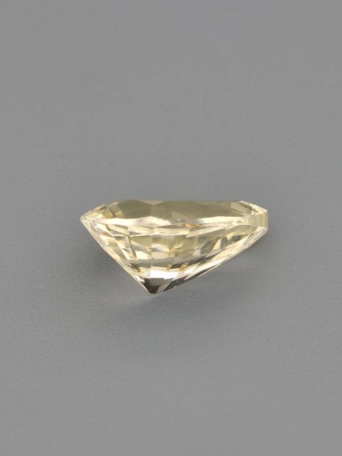 Nangi fine jewelry - yellow sapphire gemstone in gold