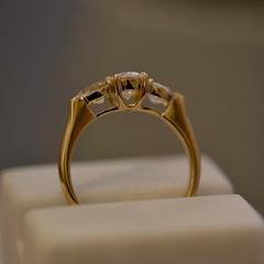 Nangi fine jewelry - white ring in yellow gold