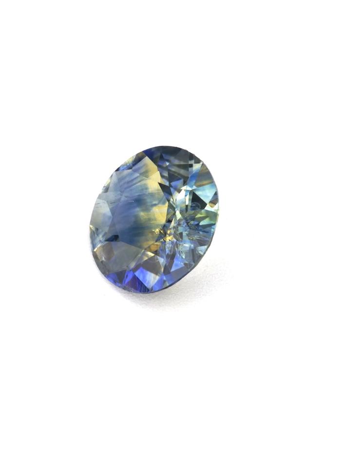 Nangi fine jewelry - blue gemstone in gold