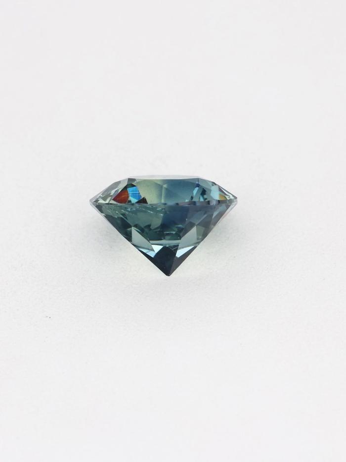 Nangi fine jewelry - green gemstone in gold