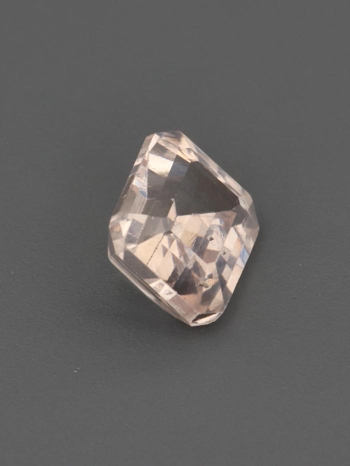 Nangi fine jewelry - champagne gemstone in gold