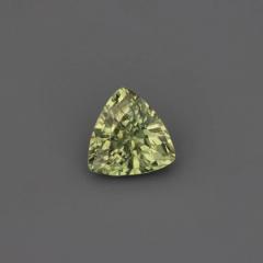 Nangi fine jewelry - green gemstone in gold
