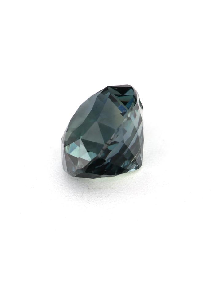 Nangi fine jewelry - green gemstone in gold