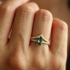 Nangi fine jewelry - green ring in yellow gold