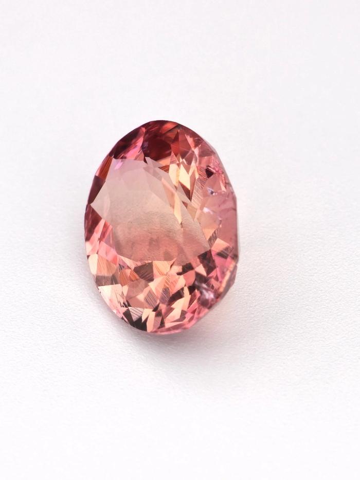 Nangi fine jewelry - pink gemstone in gold