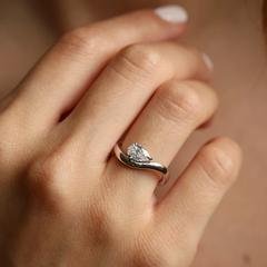 Nangi fine jewelry - white lab-grown diamond ring in gold