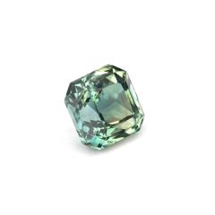 Nangi fine jewelry - green sapphire gemstone in gold