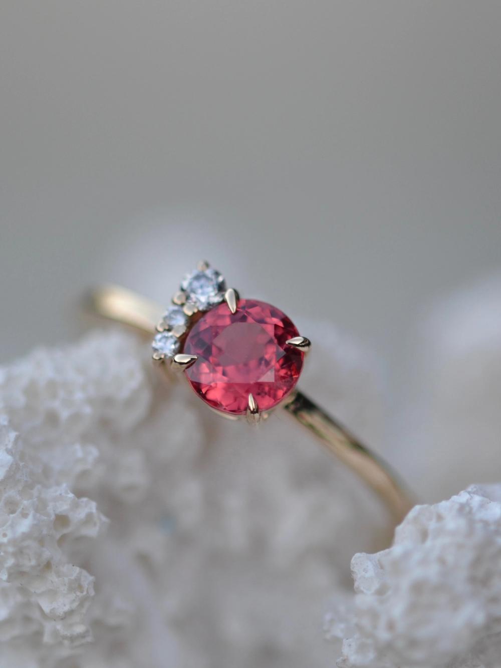 Spinel & Diamonds 