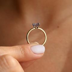 Nangi fine jewelry - blue ring in yellow gold