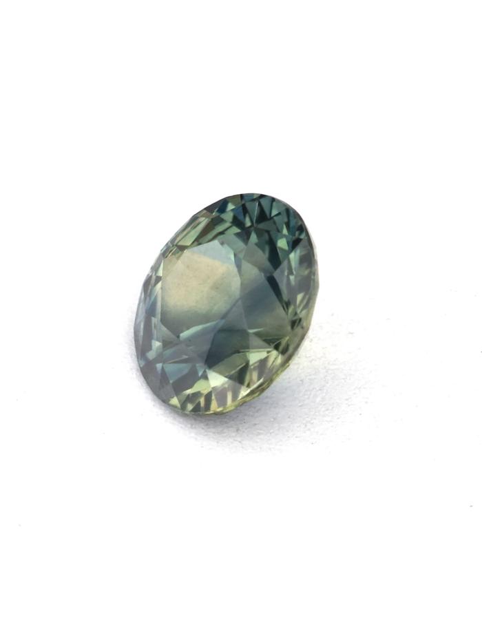 Nangi fine jewelry - green gemstone in gold