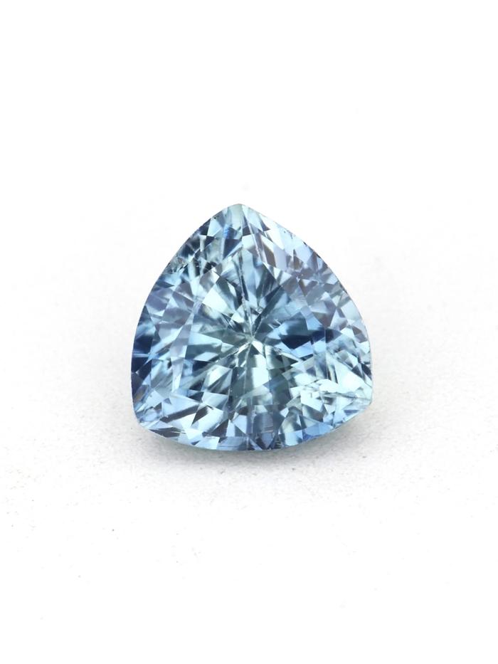 Nangi fine jewelry - blue gemstone in gold