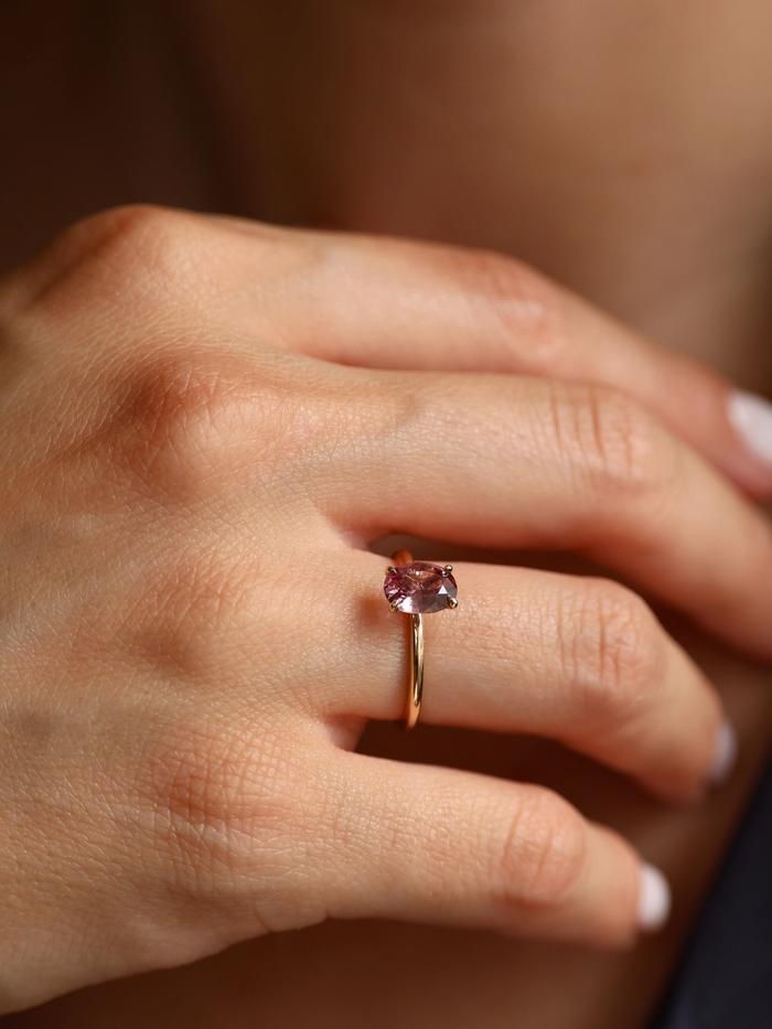 Nangi fine jewelry - pink ring in yellow gold