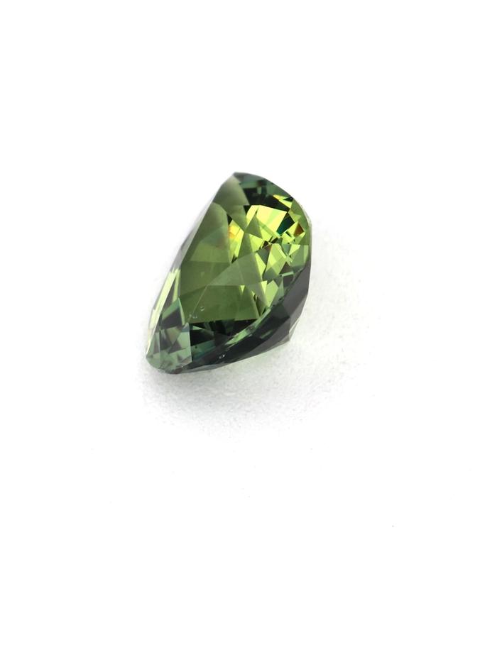 Nangi fine jewelry - green gemstone in gold